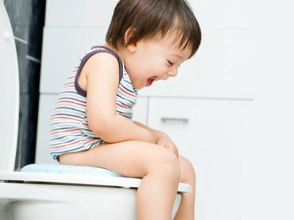TÁO BÓN Ở TRẺ EM: NGUYÊN NHÂN, DẤU HIỆU VÀ CÁCH ĐIỀU TRỊ