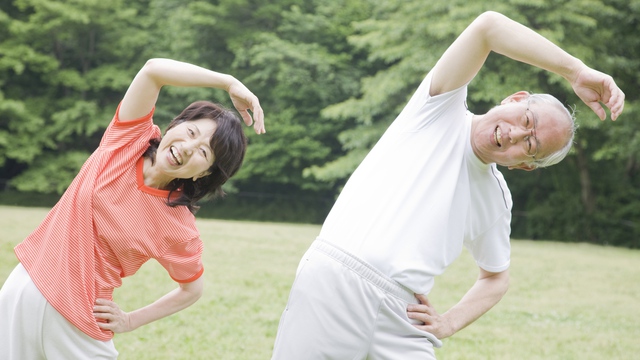 Tập dưỡng sinh: Người cao tuổi được lợi gì và cần lưu ý điều gì?