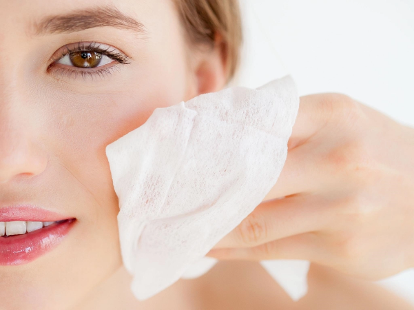 LƯU Ý KHI TRANG ĐIỂM CHO NGƯỜI BỊ MỤN TRỨNG CÁ